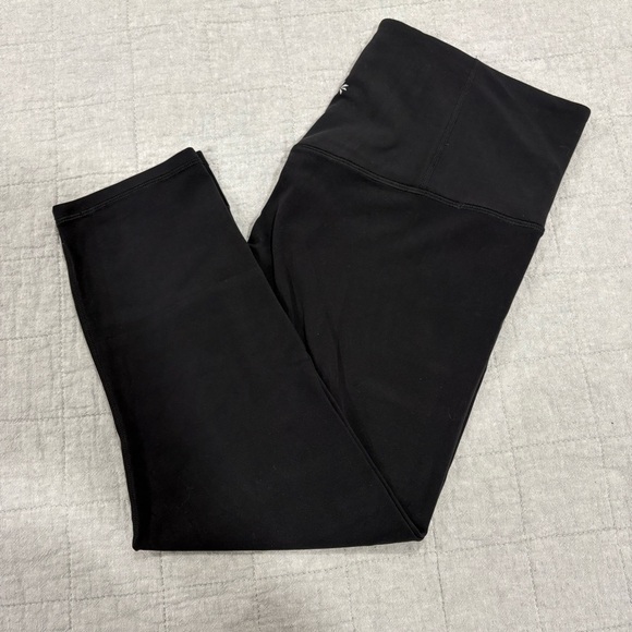 Athleta Pants - Athleta Elation Capri 18" Black Size Large
